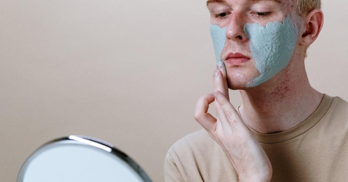 Koniec z trądzikiem steroidowym na policzkach: skuteczny plan powrotu skóry do równowagi