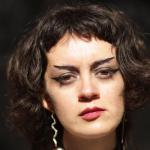 Podwójna kreska jak u wizażystki: prosty double wing liner krok po kroku