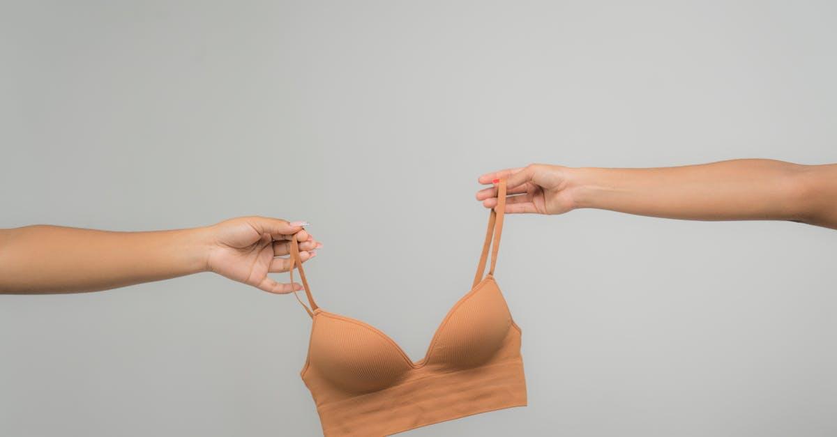 Łagodne torbiele piersi – jak je leczyć, złagodzić dolegliwości i odzyskać spokój