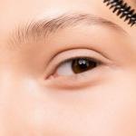 Świeżość bez filtrów: minimalistyczny makijaż w duchu clean beauty