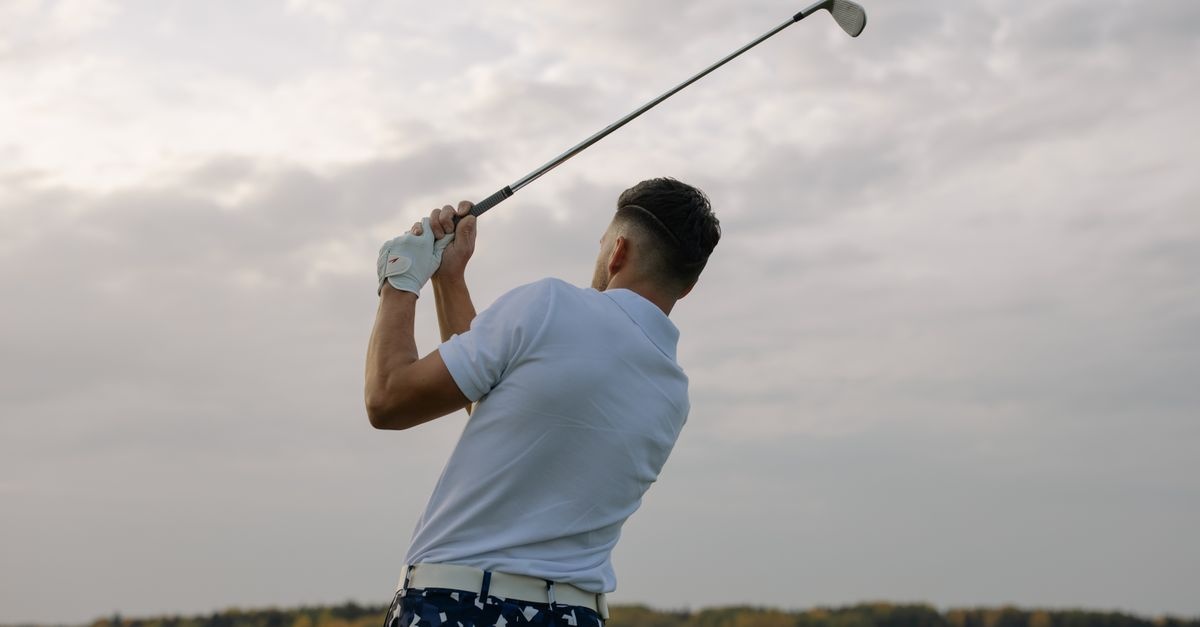Jak ujarzmić łagodny łokieć golfisty: proste kroki leczenia i ćwiczenia, które działają